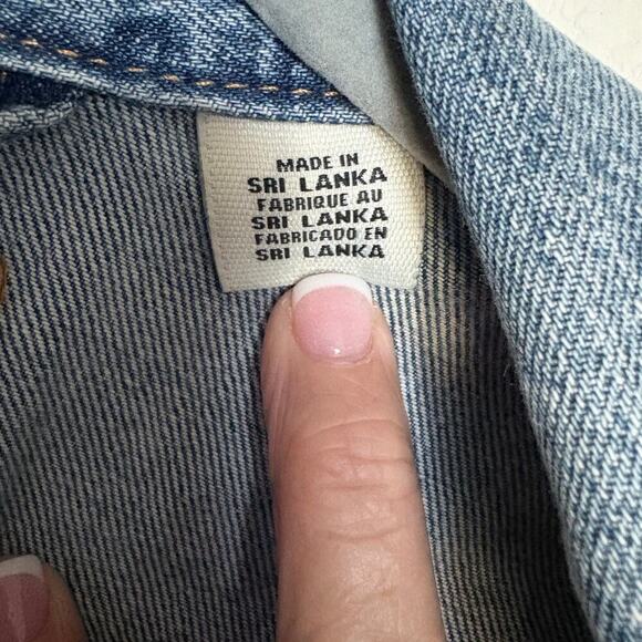 Levi’s Premium XS Trucker Jacket Denim Classic Light Wash normcore Y2K - Picture 6 of 7